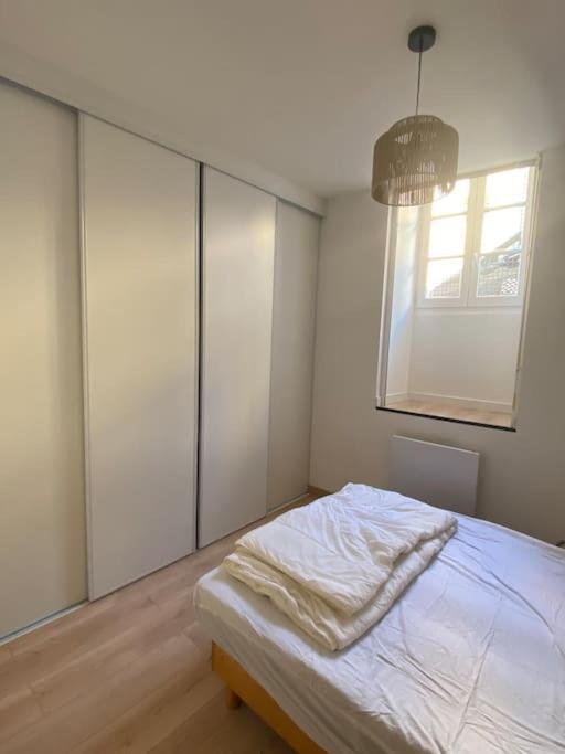 T2 4 Places 4Min A Pied Chateau Pau Exteriör bild